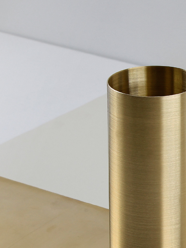 Brass, a metal that represents both modernity and elegance