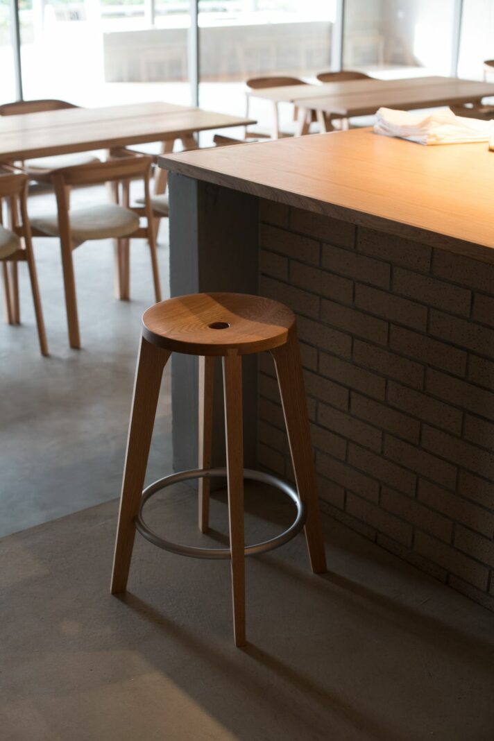 Arita Huis Hotel,  Ariake, Dovetail Stool, LES VRAIS