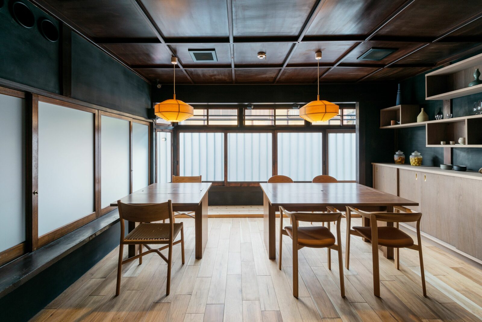 Nazuna Kyoto Gosho Hotel, Ariake, Holm Chair, LES VRAIS